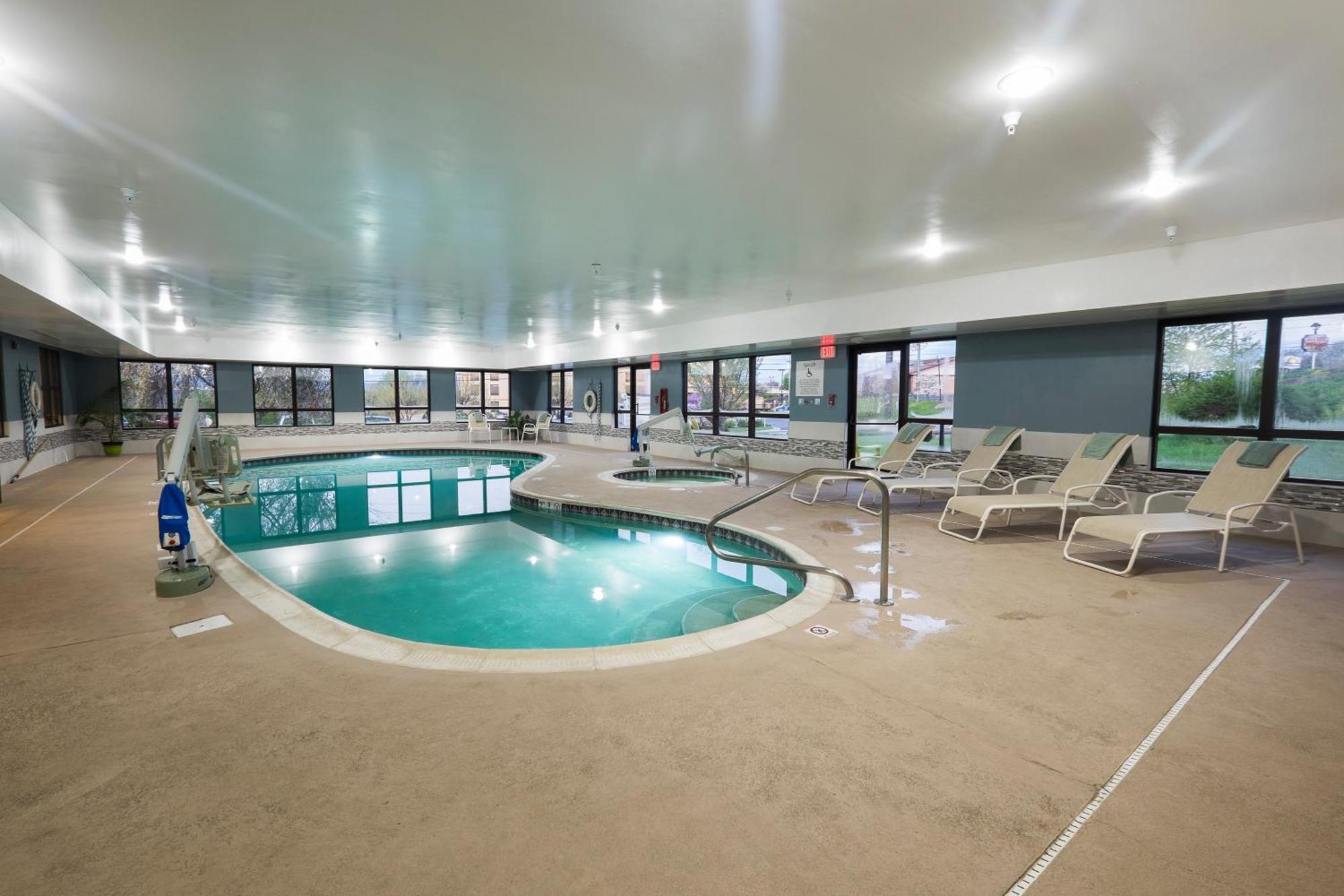 Hotel Wingate By Wyndham Waynesboro Exterior foto